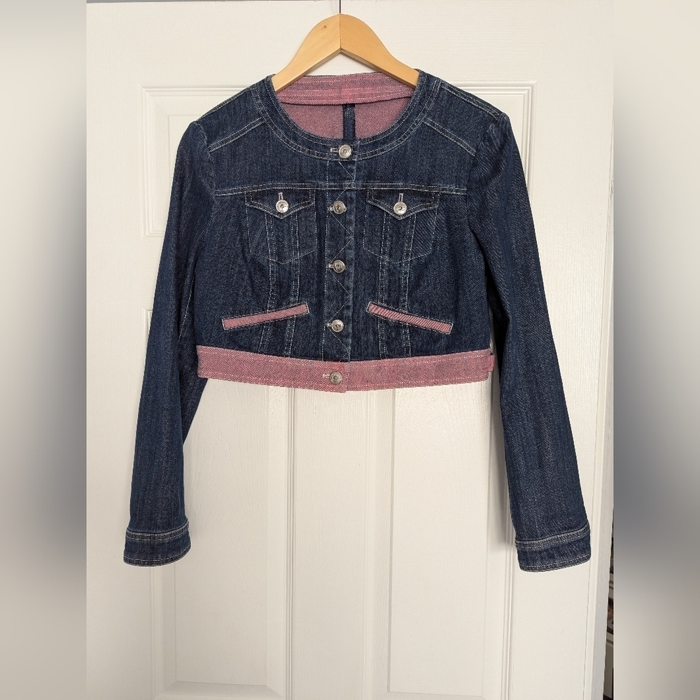 TUZZI Women's (Size 8) Cropped Denim/Jean Jacket W/ Silver Buttons & Pink Accent